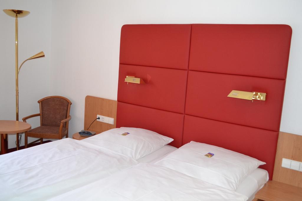 Hotel Hospiz Тюбинген Номер фото