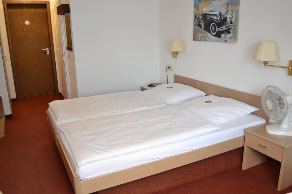 Hotel Hospiz Тюбинген Номер фото